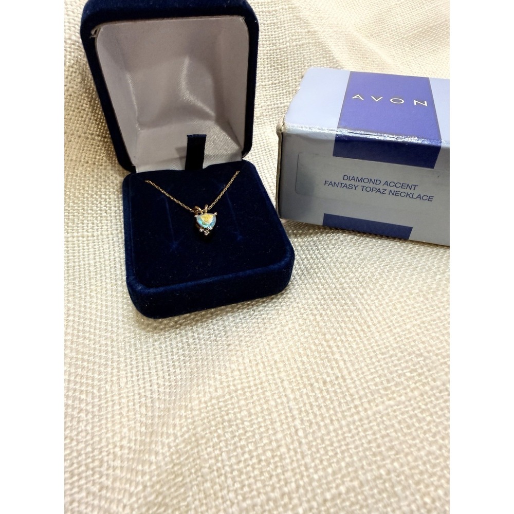 Solid 10K Gold Avon Fantasy Topaz & Diamond Accent Necklace 22" Chain NIB 2001
